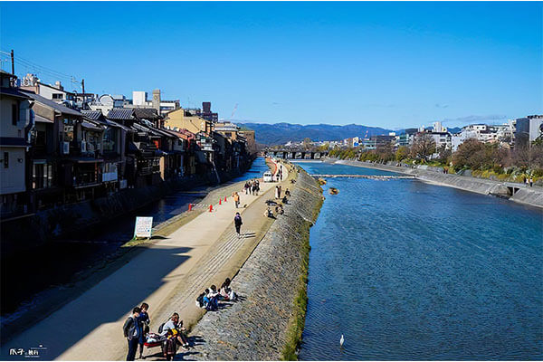 日本京都热门景点 - 鸭川（Kamo River）